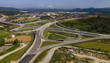 Koniec rozsiahlych kolón v Rajeckej doline? Začne sa stavba kľúčového privádzača