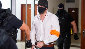 Exšéf kontrarozviedky a bývalý policajt opäť na súde