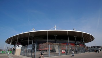 Na štadióne Stade de France našli podozrivý balíček