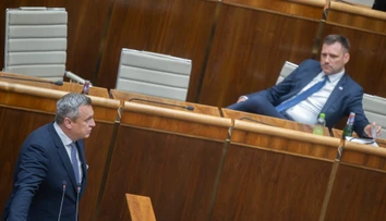 Poslanci rozhodli o osude Tomáša Tarabu. Z postu ministra ho odvolali