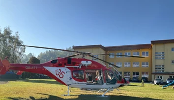 Nelka po útoku v Staškove stále bojuje o život. Spolužiak ju mal bodnúť trikrát