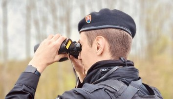 Polícia zvýši počas sviatkov kontroly. Zameria sa na autá, peších i cyklistov