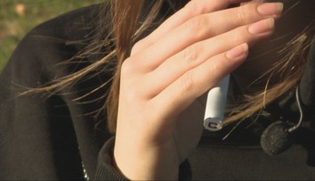 Ružová miestnosť v Žiline skrývala automat s kontroverznými látkami, prešetruje to polícia