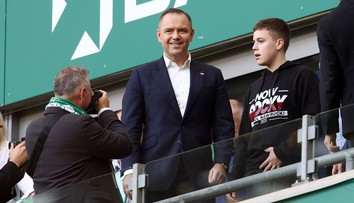 Brutálna bitka sa s ním ťahá roky. Neslávnu minulosť poľského prezidenta pripomenul španielsky denník