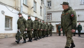 Vladimir Putin nariadil odvod 135-tisíc nových vojakov