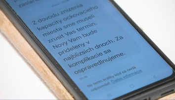 Mali potvrdený termín, ale otočili ich vo dverách. Očkovacie fiasko nahnevalo ľudí