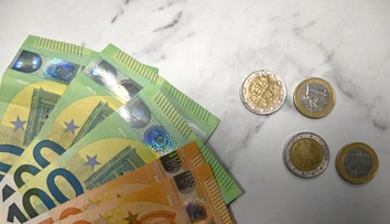 Menej práce, vyššie ceny, pomalý rast platov. Takto vyzerá najbližšia budúcnosť na Slovensku podľa NBS