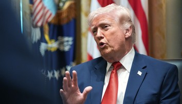 Je najmocnejší muž sveta šialenec? Najnovšie výroky Trumpa desia aj jeho prívržencov.