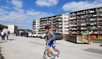 Na Luníku IX si prvá rodina stavia dom svojpomocne. O projekt majú záujem aj ďalší