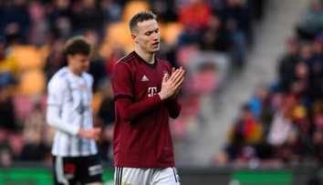 Keď priznal homosexualitu, svet mu tlieskal. Teraz šoféroval bez preukazu a odmietol test na drogy