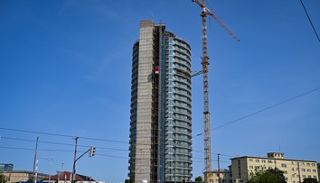 Kaliňák obhajuje rekonštrukciu Kukurice. Odmieta predraženie zákazky