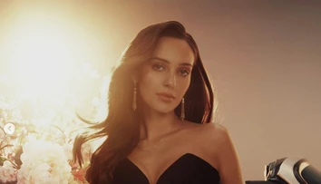 VIDEO: Dcéra Karla Gotta Charlotte Ella vydala prvú pesničku a je z toho hit. Prirovnávajú ju k hviezdnej speváčke