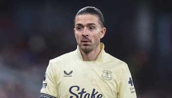 FOTO: Hviezdny anglický futbalista to prehnal. Po hodine v podniku bol úplne na mol