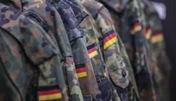 Ak sa neprihlási dostatok dobrovoľníkov, zaveďme povinnú vojenčinu, navrhujú nemeckí konzervatívci
