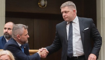 Fico a Pellegrini budú do poslednej chvíle bojovať o toho istého voliča, ukázal prieskum