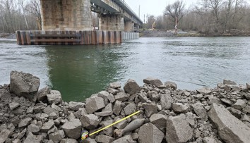 FOTO: Mimoriadna udalosť na železnici. V blízkosti trate našli muníciu