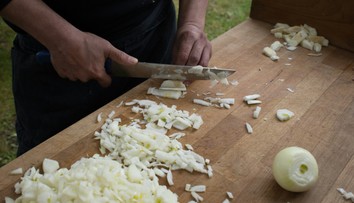 Trik, ktorý zmení krájanie cibule: Vedci ukázali, ako sa vyhnúť záchvatu plaču