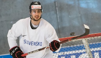 Jurčo sa vracia do KHL. Zo švajčiarskeho Davosu prestúpil do Avangardu Omsk