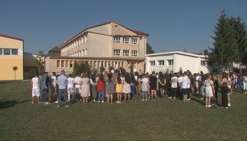 Predĺžené prázdniny sa im čoskoro skončia. Deti z Malého Slivníka budú musieť dochádzať do škôl v Prešove