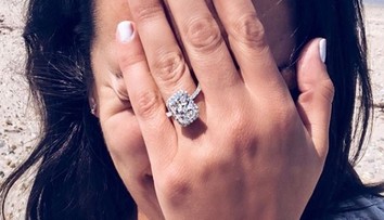 Povedala áno! Známa speváčka sa bude vydávať