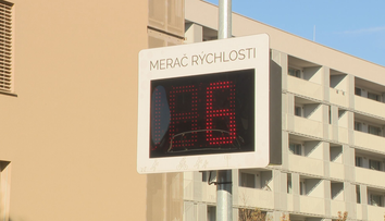 Zákon, aký sme tu ešte nemali: Budú radarmi merať rýchlosť chodcom? Polícia vydala jasné stanovisko