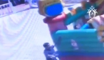 Obrovské nešťastie v Rusku: Vietor odniesol nafukovací hrad, na ktorom sa hralo 12 detí