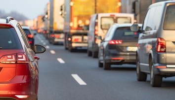 Testy na vodičák čaká veľká zmena. Šoféri budú musieť zvládnuť úplne iné otázky