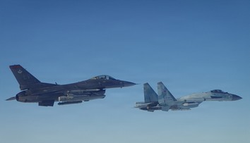 Súboj F-16 a Su-35: Rusi si na mapách vymysleli vlastný postup. Ich pilot tomu zrejme uveril a vletel priamo do pasce