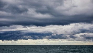 Meteorológov prekvapila nezvyčajná aktivita v Atlantiku. Neďaleko Európy môže vzniknúť hurikán