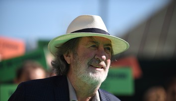 Strach o hereckú legendu. Bolek Polívka skolaboval počas predstavenia. Ukázalo sa, že išlo o mŕtvicu