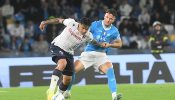 Serie A: Neapol zmazal dvojgólové manko, no v závere prišiel tvrdý úder. SSC drží druhú priečku