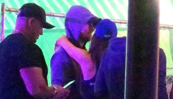 Maskovanie mu nepomohlo: Slávneho herca prichytili s oveľa mladšou kráskou