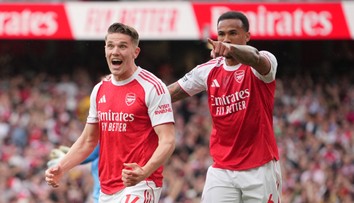 Dobrý deň pre rivalov z Londýna. Arsenalu stúpli šance na titul, Tottenhamu na záchranu