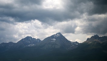 Turista v tričku a teniskách uviazol pod Gerlachovským štítom. Búrka zmenila túru na boj o život