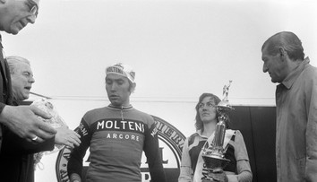 Ikona cyklistiky prežíva veľké trápenie. Eddy Merckx podstúpil viacero operácií a zrejme ho čaká ďalšia