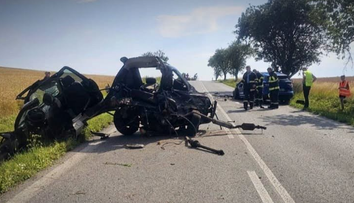 Vážna nehoda pri Kežmarku. Na mieste zasahujú všetky záchranné zložky