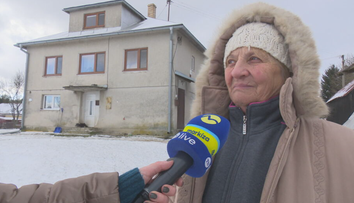 Ich domovy majú skončiť pod vodou. „Nevedela som, že sa tohto dožijem na staré kolená,“ vraví miestna