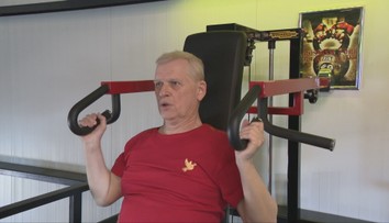 Hrozilo, že už nebude plnohodnotne chodiť. František (74) dnes drie vo fitku a inšpiruje mnohých
