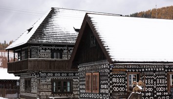 Turnikety v Čičmanoch? Šimkovičová navrhla platiť za vstup, starostka má pre ňu odkaz