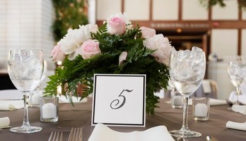 Plánujete svadbu v roku 2025? Poradíme, ako efektívne vytvoriť zoznam hostí