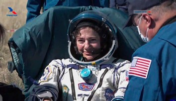 Posádka ISS bezpečne pristála v Kazachstane