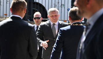 Vláda rokovala pri Košiciach. Nechýbali ostreľovači aj protestujúci