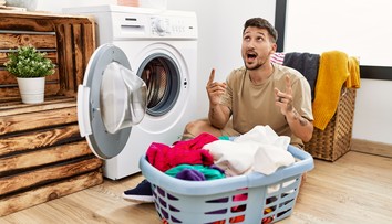 Pranie na 60 stupňov nemusí stačiť, varujú experti. Niektorí škodcovia a vírusy dokážu v bielizni prežiť týždne