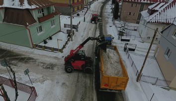 Cestu do podtatranskej obce už roky zachraňuje fréza. Domáci sú však na veternú zimu zvyknutí