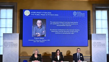 Nobelovu cenu za fyziku udelili za objav „častíc duchov“. Francis Halzen ich skúmal pomocou neutrínového teleskopu