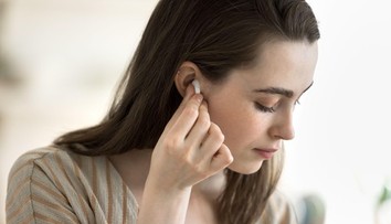 Používate slúchadlá každý deň? Odborníci varujú pred vážnym rizikom