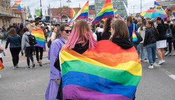 Prelom v Poľsku: Úrady musia uznať manželstvá párov rovnakého pohlavia zo zahraničia