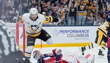 Šialený rekord za morom. Brankár vyhral s deviatym klubom, ako jediný v dejinách NHL