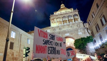 Chválil sa tým, že jeho obete by zaplnili celý cintorín. Takto vyzerá Palermo po zadržaní najvyššieho bosa mafie