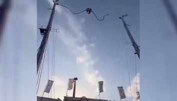 VIDEO: Desivý incident na kolotočoch v Seville. Z atrakcie katapult sa odtrhla kabína s dvomi deťmi